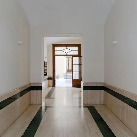 Elegant Via Veneto By Varental