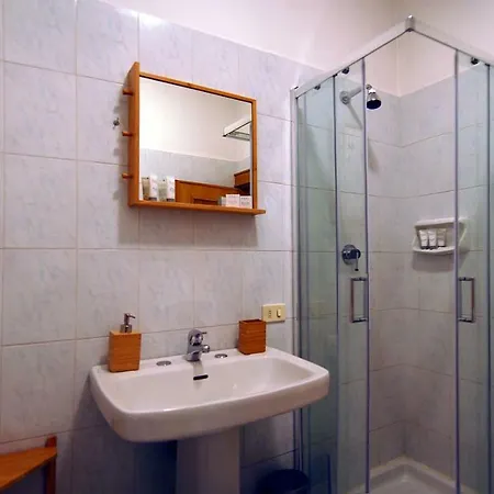 Apartment Elegant Via Veneto By Varental