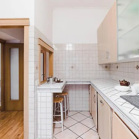 Elegant Via Veneto By Varental Apartament